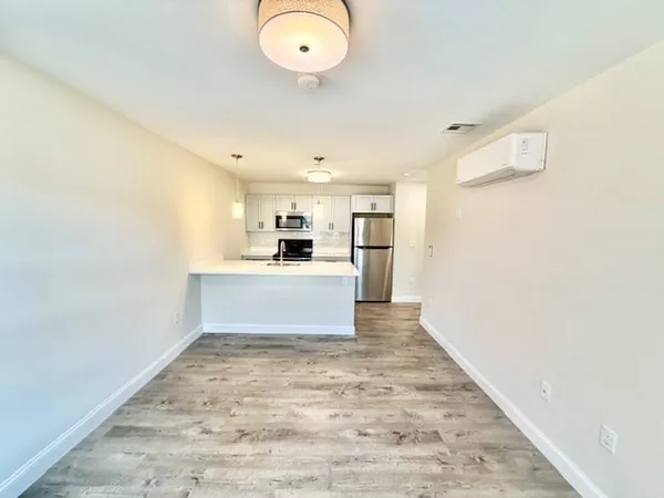 $2,495 | 882 Massachusetts Avenue, Unit 3C, Arlington, MA 02476