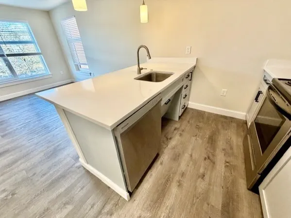 $2,495 | 882 Massachusetts Avenue, Unit 3C, Arlington, MA 02476