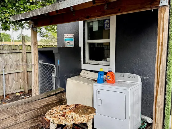 $3,000 | 597 Northwest 69th Street, Miami, FL 33150