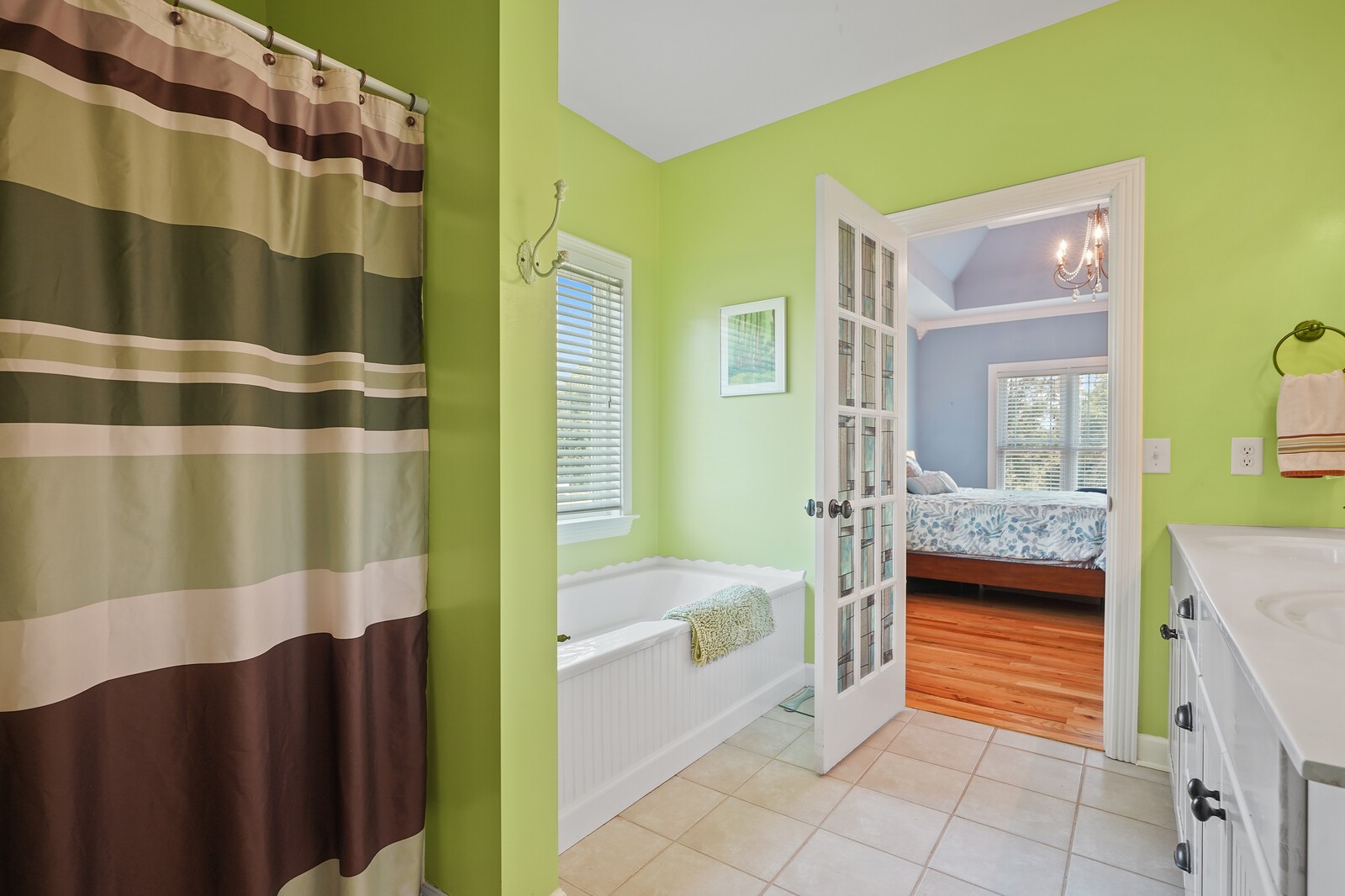 4361 Oregon Road Springfield, TN 37172 - Photo 19 of 40 a bathroom with a tub shower and sink