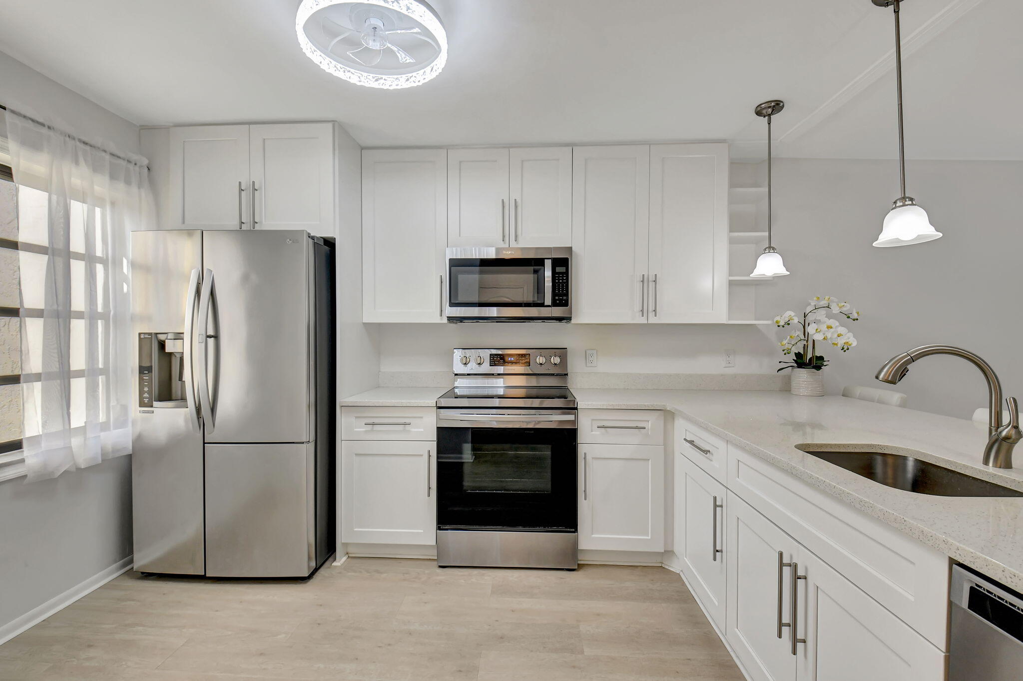 8315 Casa Del Lago, Unit F Boca Raton, FL 33433 - Photo 2 of 55 6-web-or-mls-DSC_7527