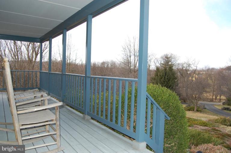 18790 Canby Road Leesburg, VA 20175 - Photo 13 of 17 Front Porch