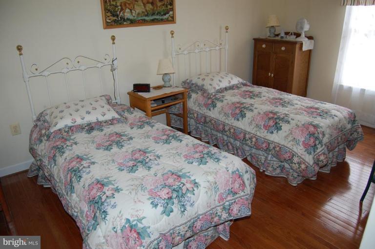 18790 Canby Road Leesburg, VA 20175 - Photo 16 of 17 Bedroom
