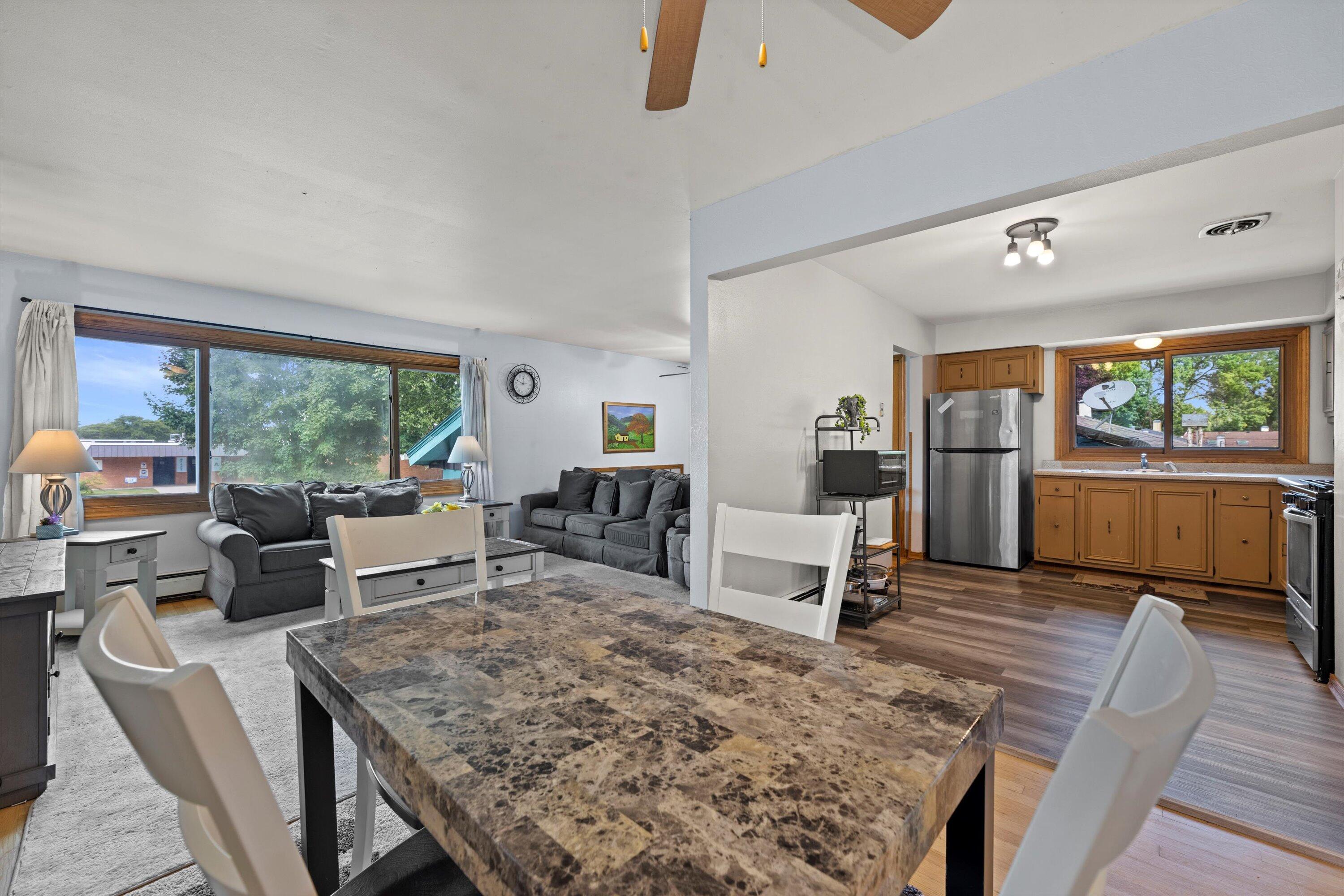3562 South 97th Street Milwaukee, WI 53228 - Photo 25 of 41 Dining Area