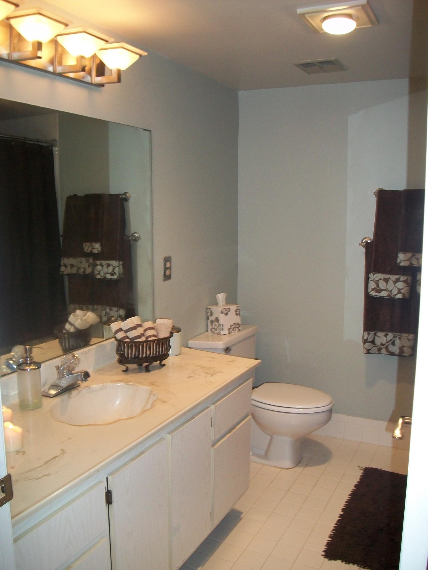 6342 Longboat Lane West, Unit 201 Boca Raton, FL 33433 - Photo 8 of 13 Bathroom 1