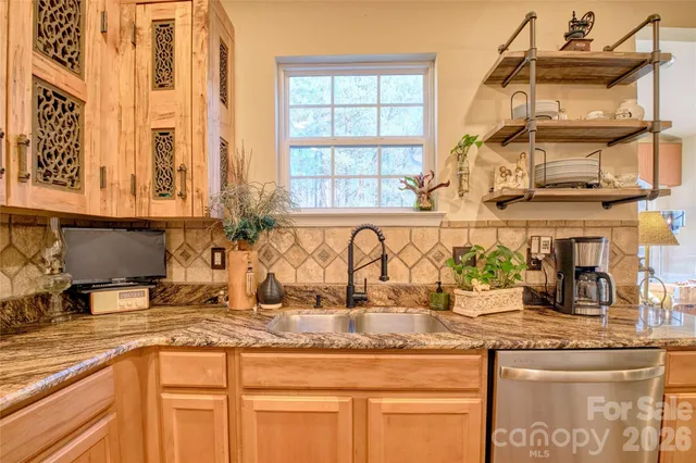 $529,000 | 921 High Glenn Court, Lake Wylie, SC 29710