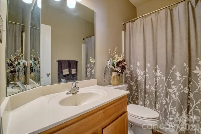 $529,000 | 921 High Glenn Court, Lake Wylie, SC 29710