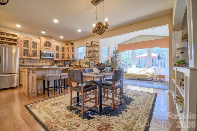 $529,000 | 921 High Glenn Court, Lake Wylie, SC 29710