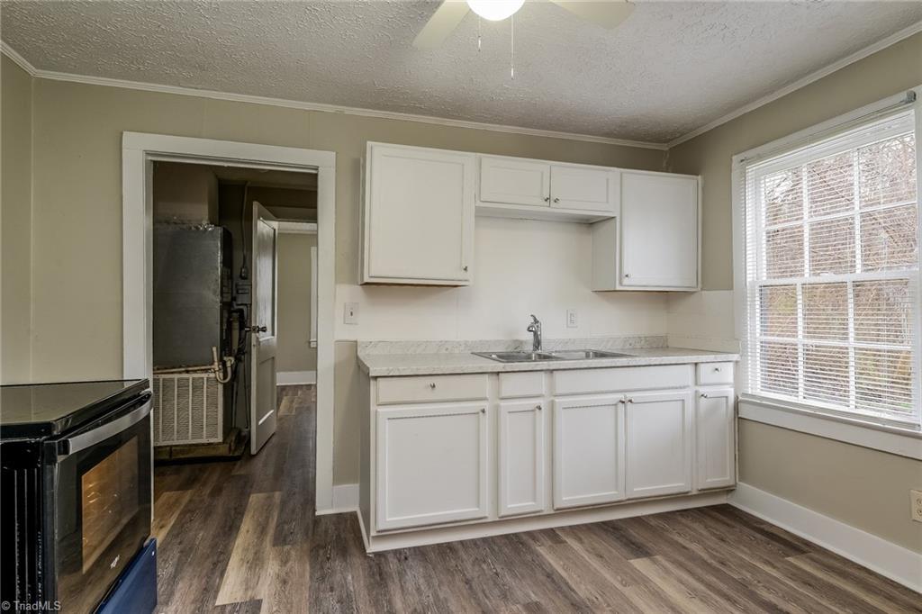 351 South Scientific Street High Point, NC 27260 - Photo 7 of 16