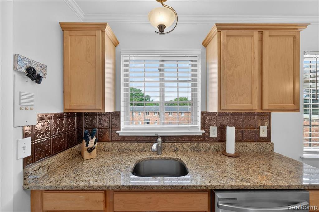 454 Romeo Road, Unit 226 Rochester, MI 48307 - Photo 8 of 26