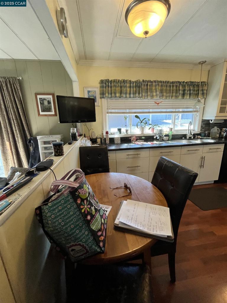 189 Cairo Drive Pacheco, CA 94553 - Photo 13 of 15 a living room with furniture and a flat screen tv