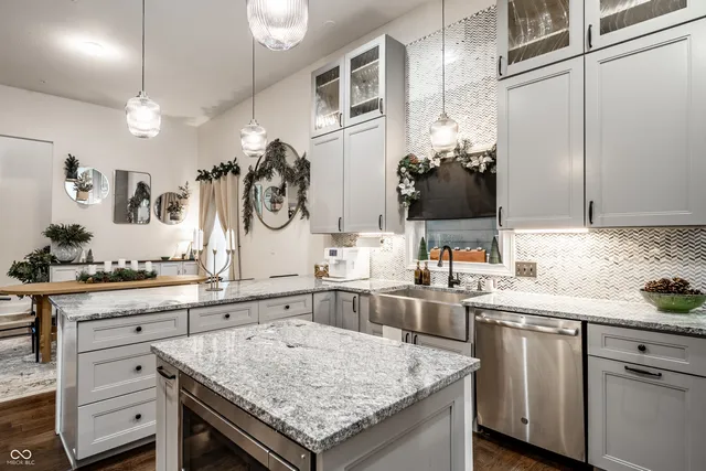 $549,900 | 1321 Hoyt Avenue, Indianapolis, IN 46203