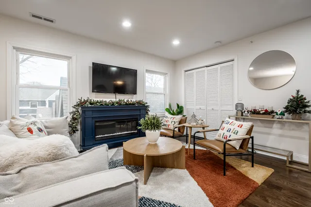 $549,900 | 1321 Hoyt Avenue, Indianapolis, IN 46203