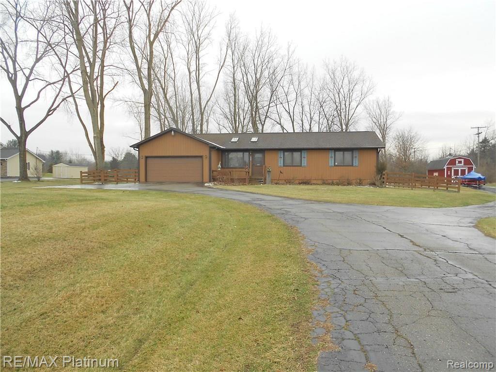 10370 Dunham Road Hartland, MI 48353 - Photo 1 of 4 1-8-16 001.JPG