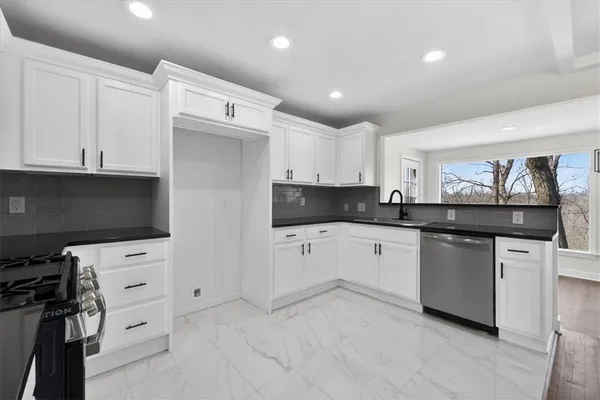 $250,000 | 604 East 164th Terrace, Belton, MO 64012