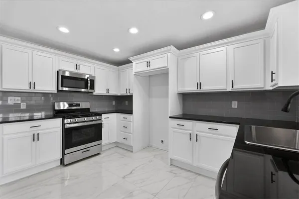 $250,000 | 604 East 164th Terrace, Belton, MO 64012