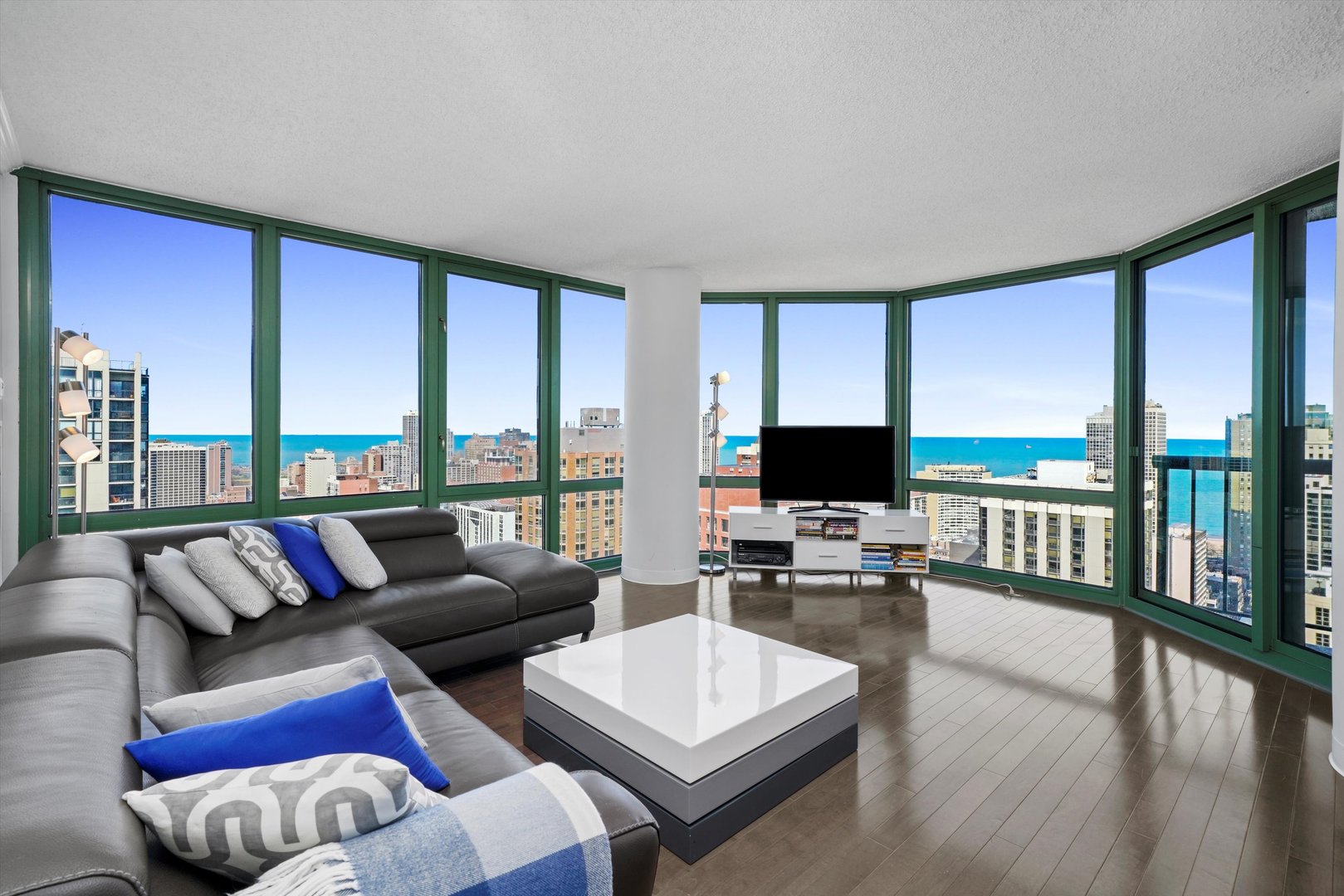 111 West Maple Street, Unit 3201 Chicago, IL 60610 - Photo 7 of 24