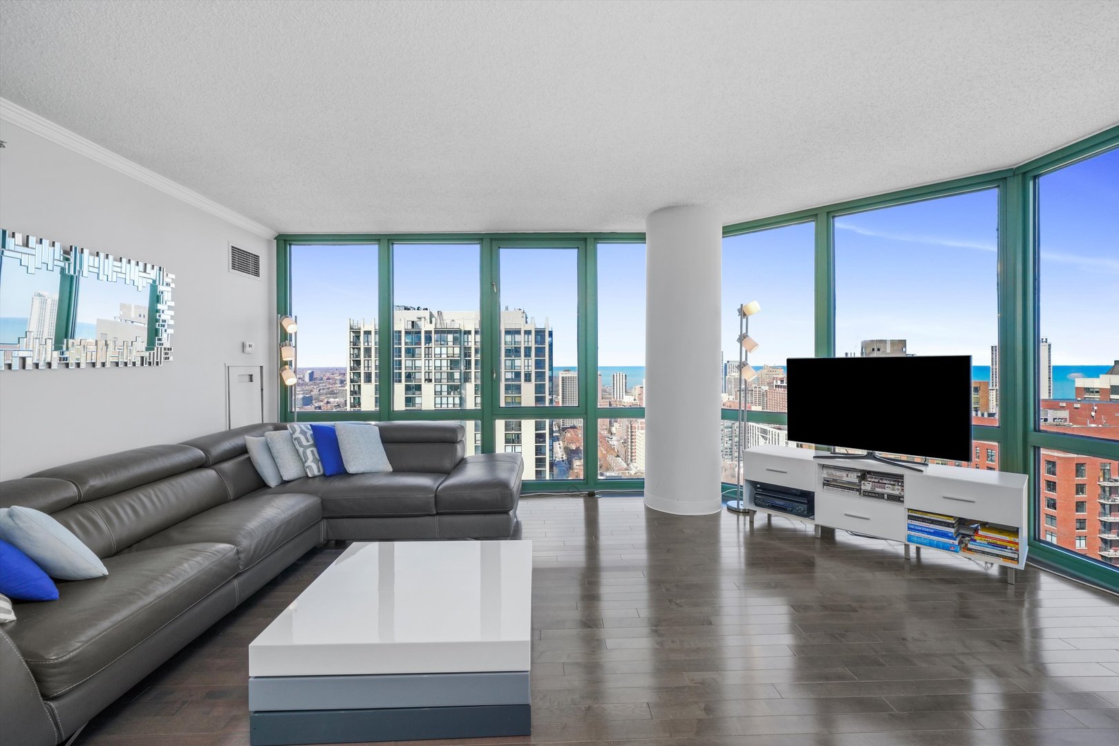 111 West Maple Street, Unit 3201 Chicago, IL 60610 - Photo 8 of 24