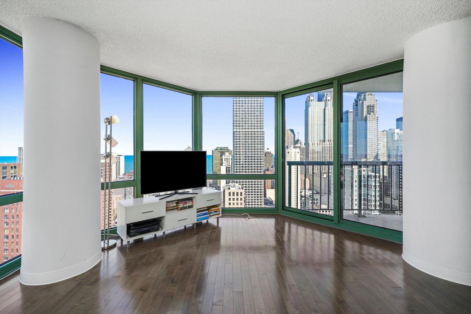 111 West Maple Street, Unit 3201 Chicago, IL 60610 - Photo 9 of 24