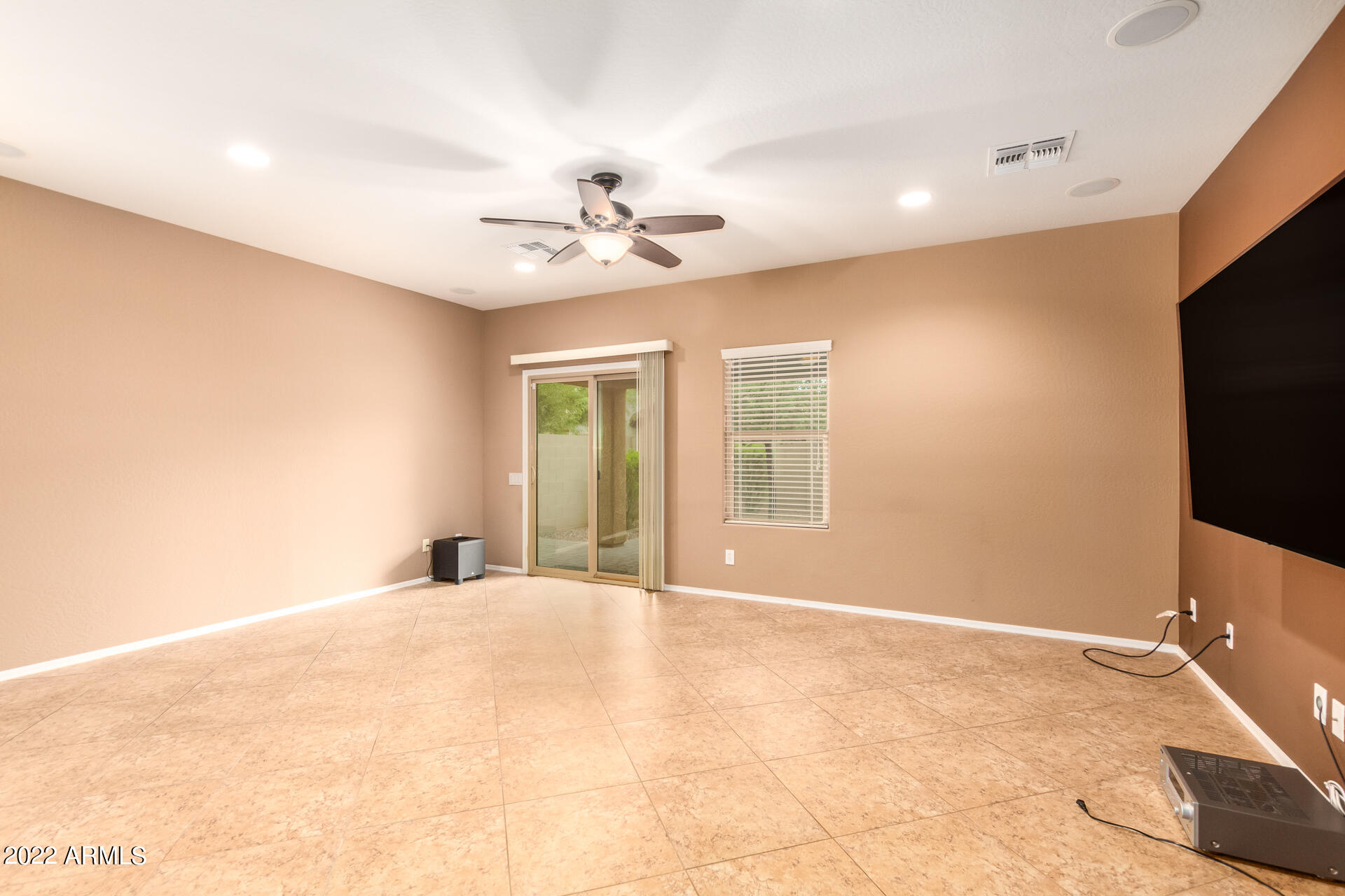 10826 West Avenida Del Rey Peoria, AZ 85383 - Photo 11 of 32 06-Avenida del Rey