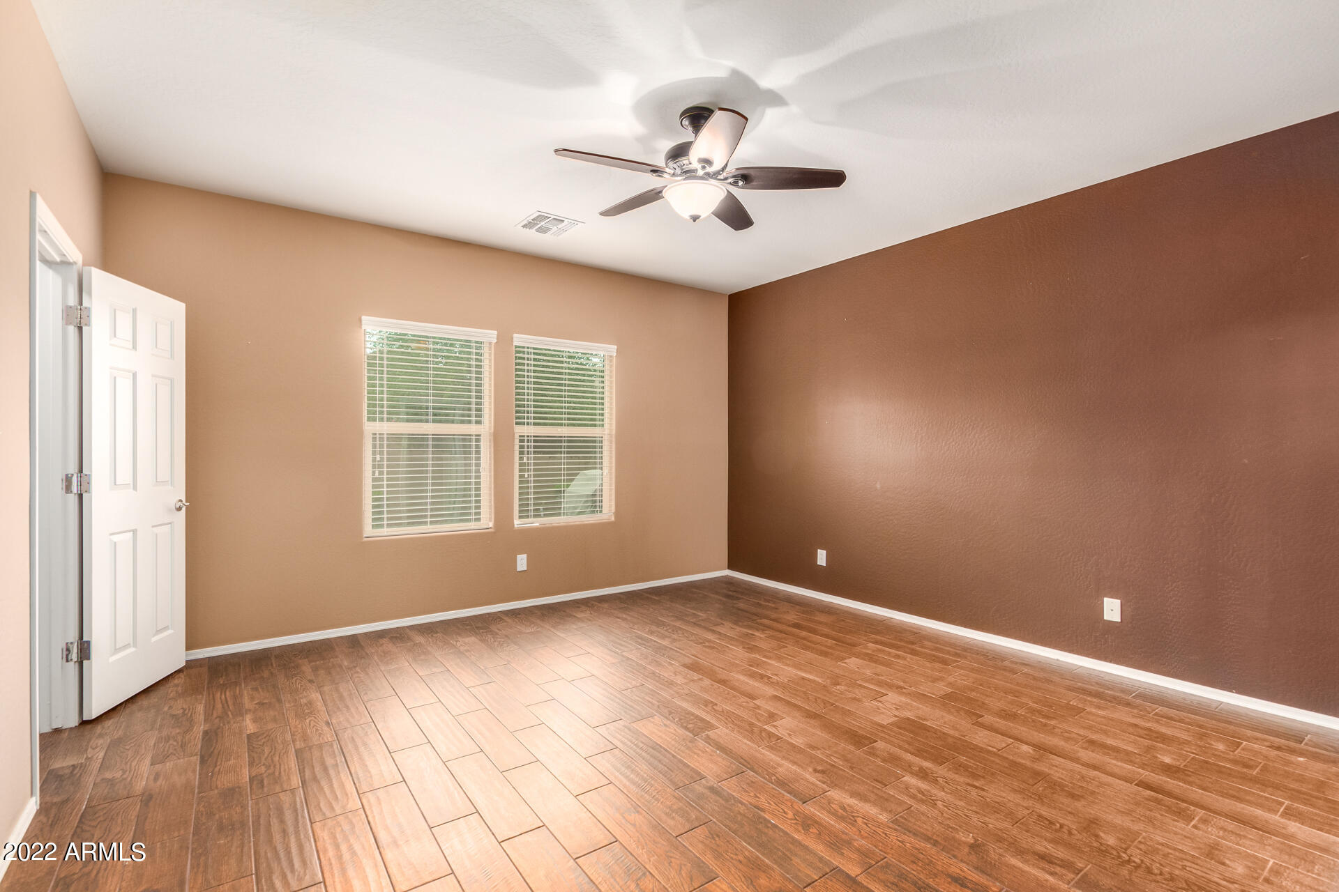 10826 West Avenida Del Rey Peoria, AZ 85383 - Photo 18 of 32 14-Avenida del Rey