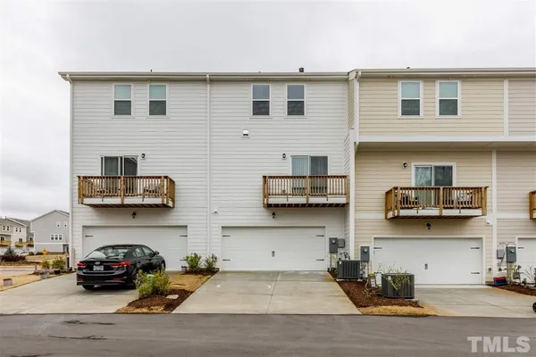 a car parked in front of a building