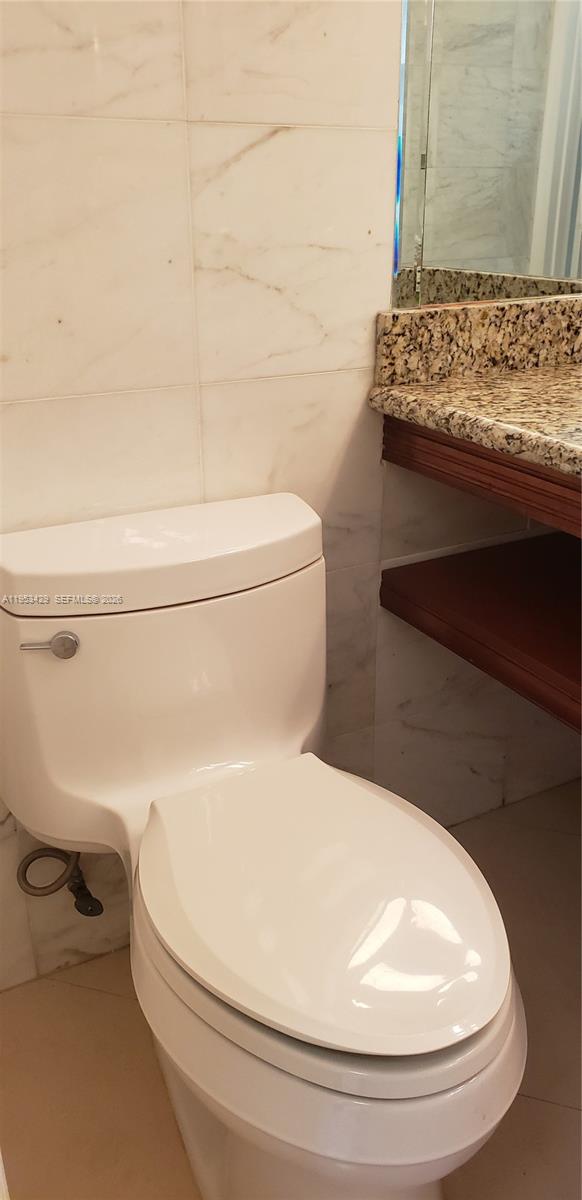 11242 Southwest 62nd Lane Miami, FL 33173 - Photo 17 of 58