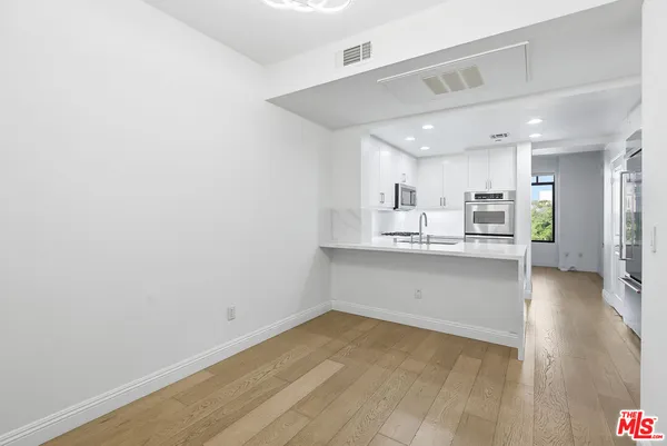 $1,299,000 | 5625 Crescent Park West, Unit 301, Playa Vista, CA 90094