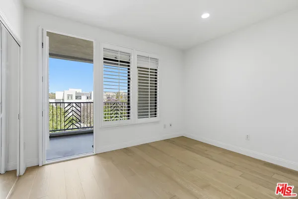$1,299,000 | 5625 Crescent Park West, Unit 301, Playa Vista, CA 90094