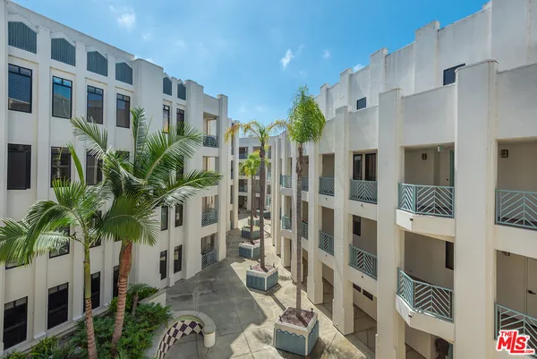 $1,299,000 | 5625 Crescent Park West, Unit 301, Playa Vista, CA 90094