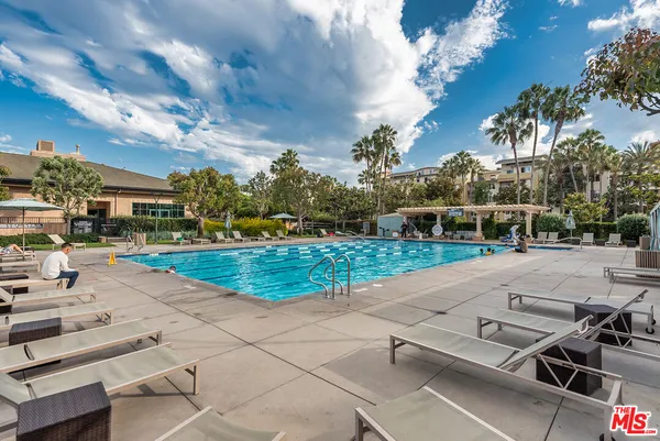$1,299,000 | 5625 Crescent Park West, Unit 301, Playa Vista, CA 90094