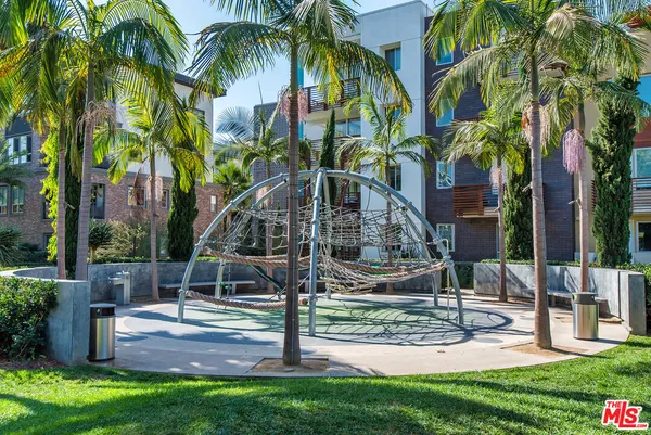 $1,299,000 | 5625 Crescent Park West, Unit 301, Playa Vista, CA 90094