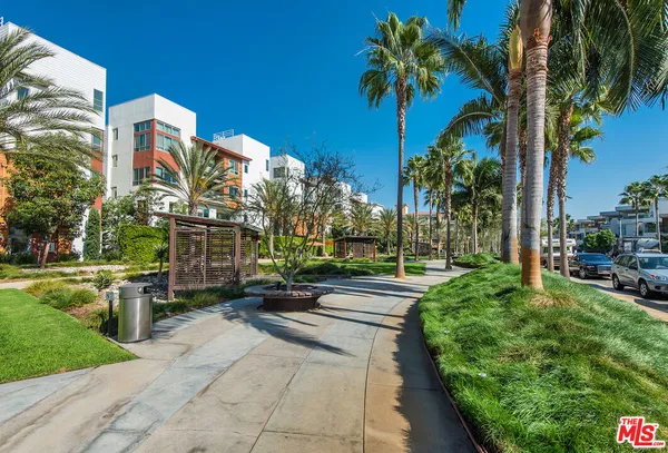 $1,299,000 | 5625 Crescent Park West, Unit 301, Playa Vista, CA 90094