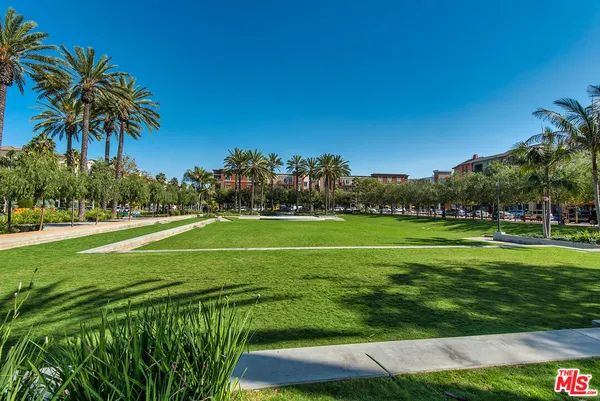 $1,299,000 | 5625 Crescent Park West, Unit 301, Playa Vista, CA 90094