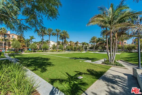 $1,299,000 | 5625 Crescent Park West, Unit 301, Playa Vista, CA 90094