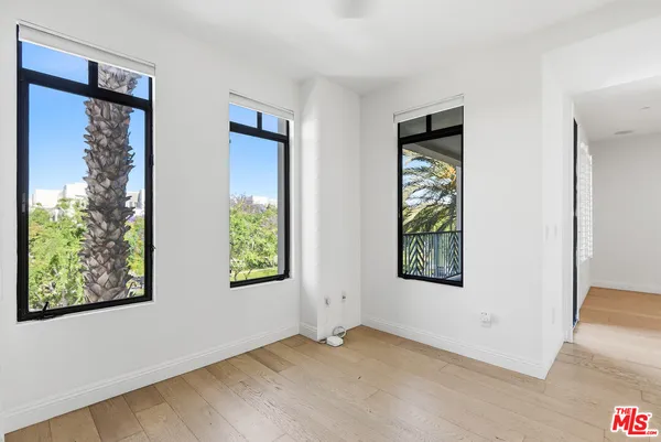 $1,299,000 | 5625 Crescent Park West, Unit 301, Playa Vista, CA 90094