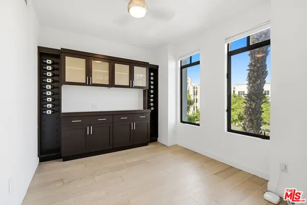 $1,299,000 | 5625 Crescent Park West, Unit 301, Playa Vista, CA 90094