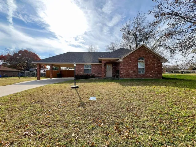 $1,545 | 408 West Morton Avenue, Boyd, TX 76023