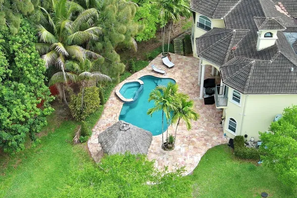 $9,000 | 6301 Southwest 58th Court, Davie, FL 33314