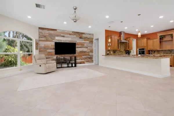 $9,000 | 6301 Southwest 58th Court, Davie, FL 33314