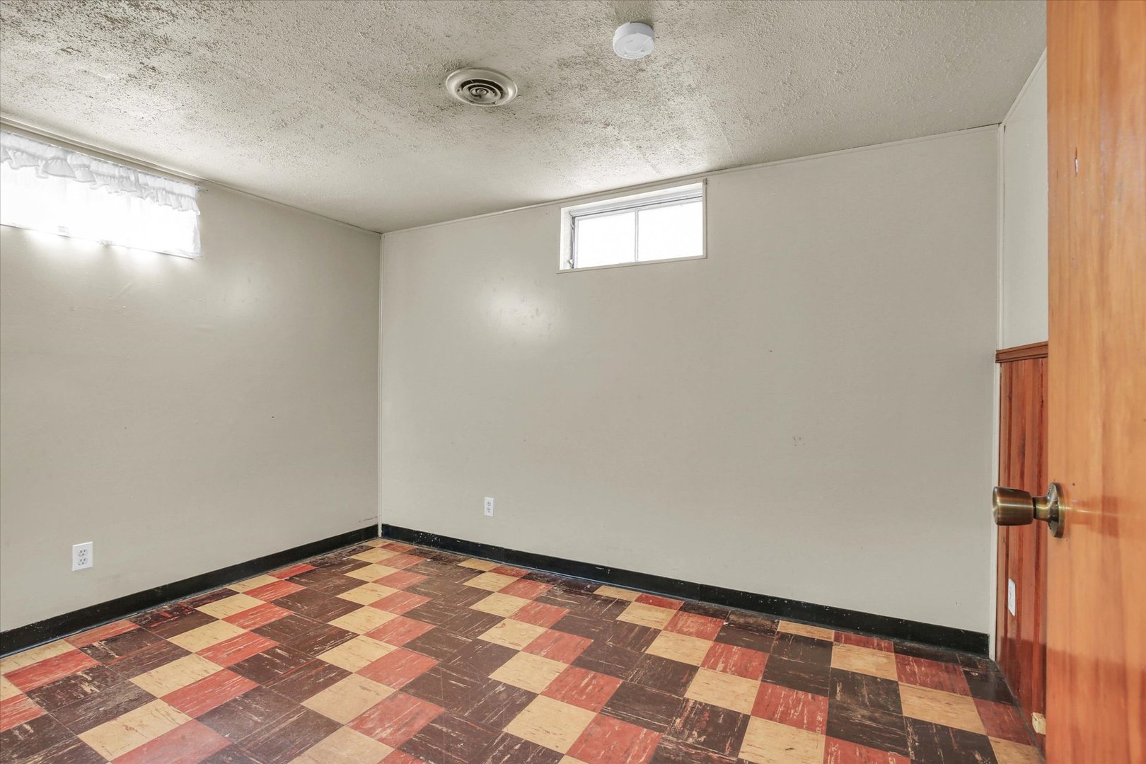 275 Wayside Avenue Decatur, IL 62521 - Photo 24 of 35