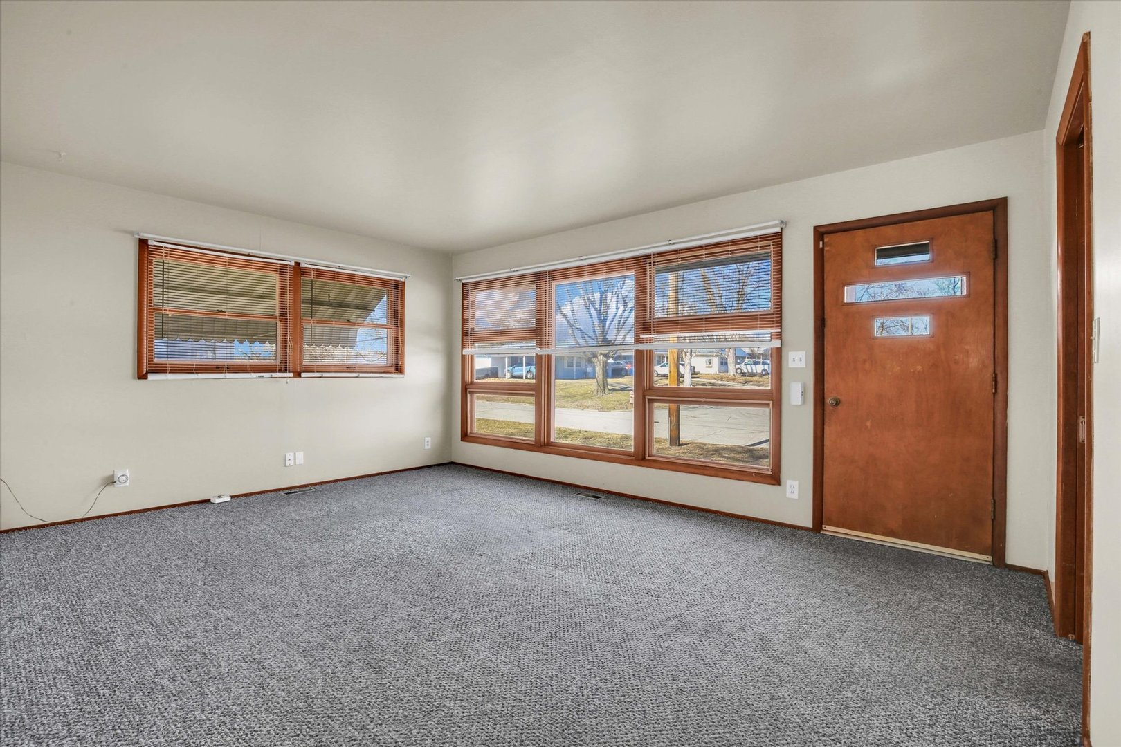 275 Wayside Avenue Decatur, IL 62521 - Photo 5 of 35