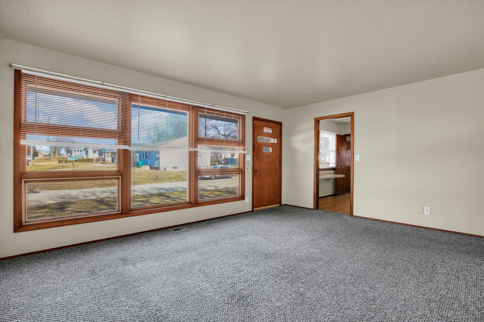 275 Wayside Avenue Decatur, IL 62521 - Photo 6 of 35