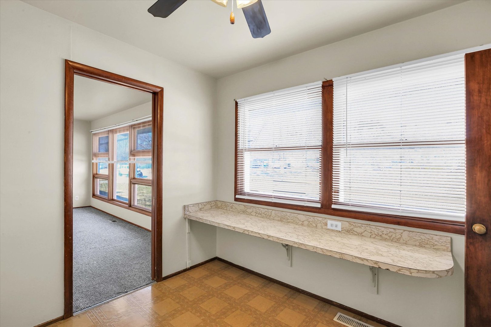 275 Wayside Avenue Decatur, IL 62521 - Photo 10 of 35