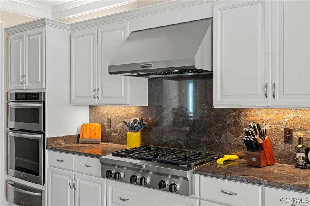 14424 Riverside Drive Ashland, VA 23005 - Photo 4 of 40 Kitchen with range hood, decorative backsplash, wh