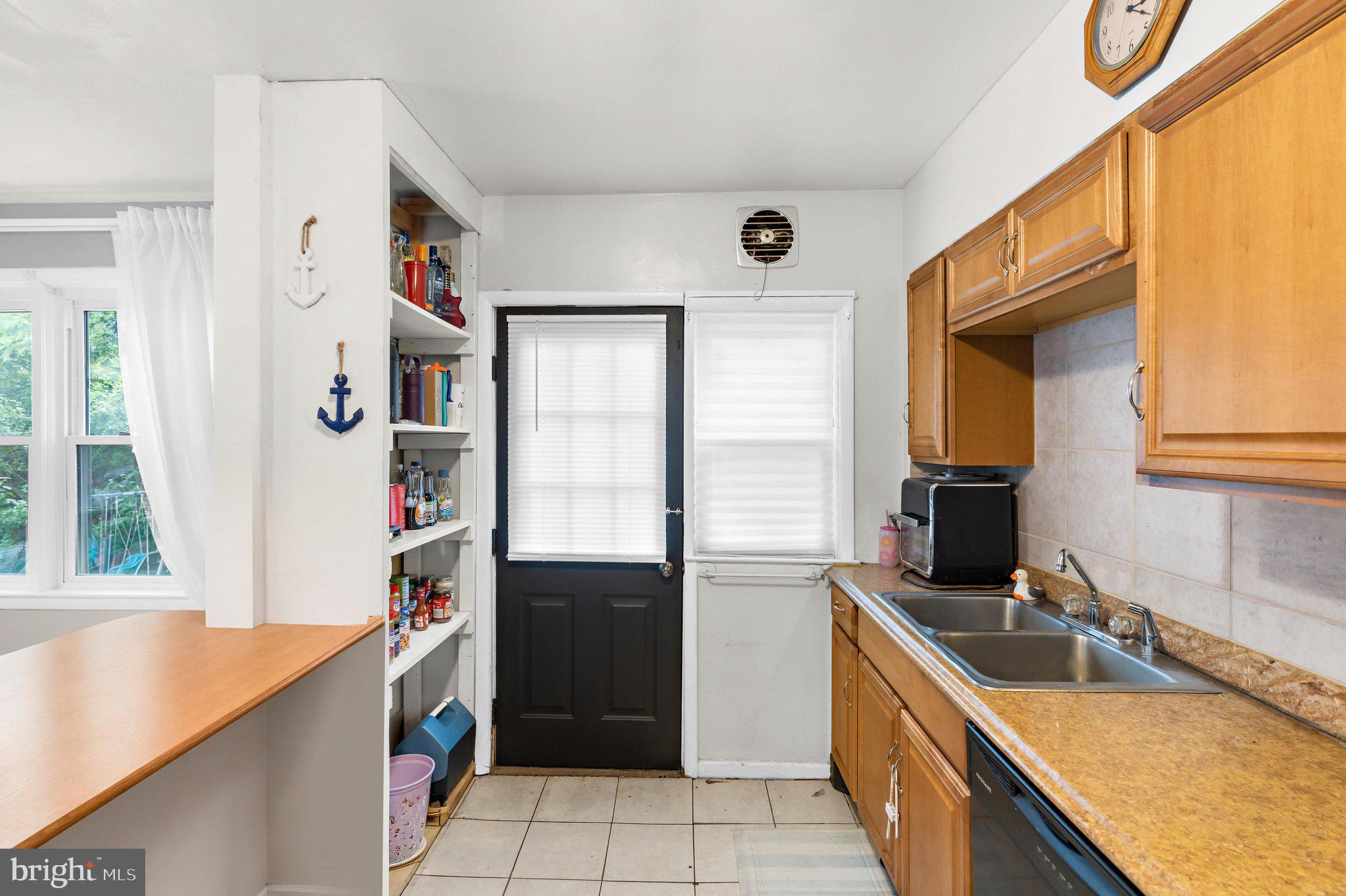 7403 Kirtley Road Baltimore, MD 21222 - Photo 12 of 31 Kitchen