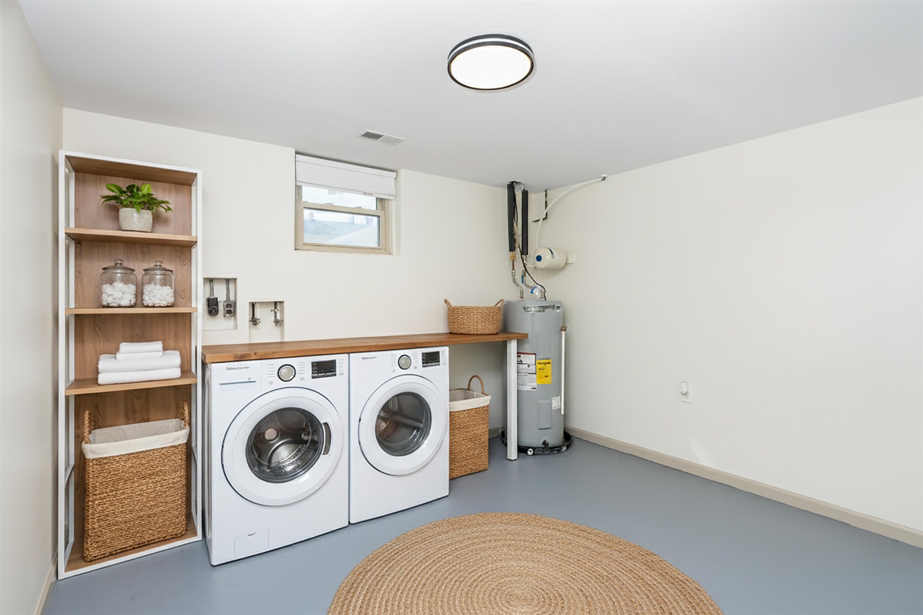 1624 Packard Street Staunton, VA 24401 - Photo 18 of 28 a utility room with dryer and washer