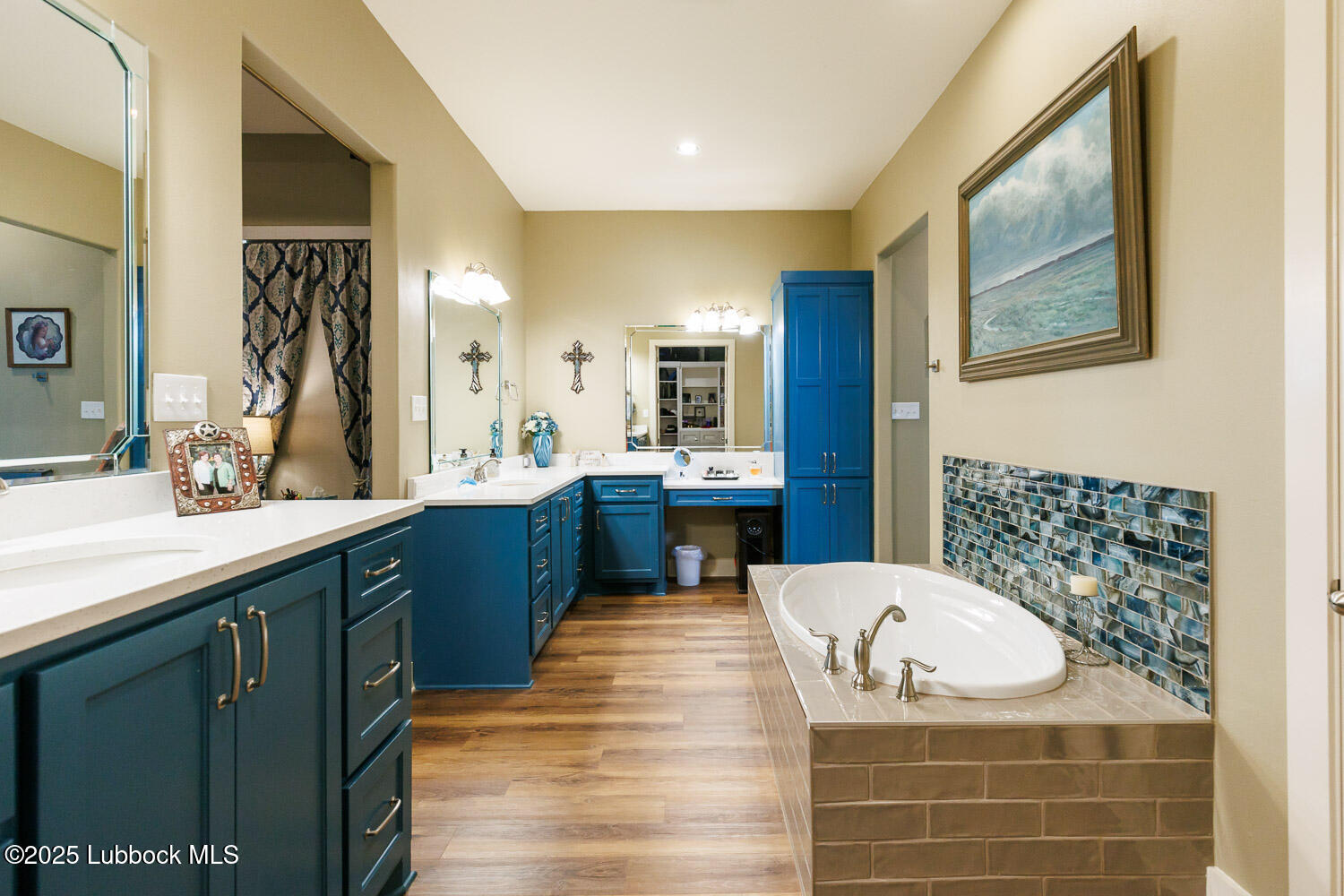 6611 Tiger Ropesville, TX 79358 - Photo 58 of 102 Primary Bathroom