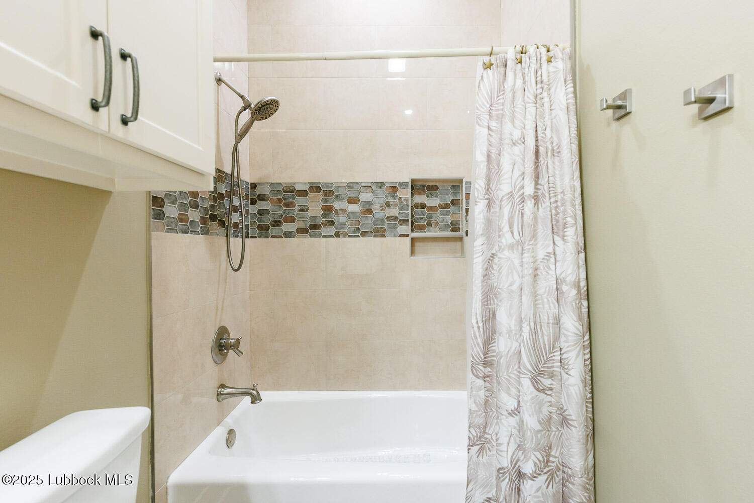 6611 Tiger Ropesville, TX 79358 - Photo 68 of 102 Second Bathroom