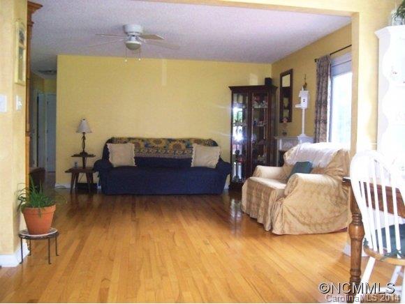 1635 Bruce Road Mars Hill, NC 28754 - Photo 6 of 16 Gallery Image 6